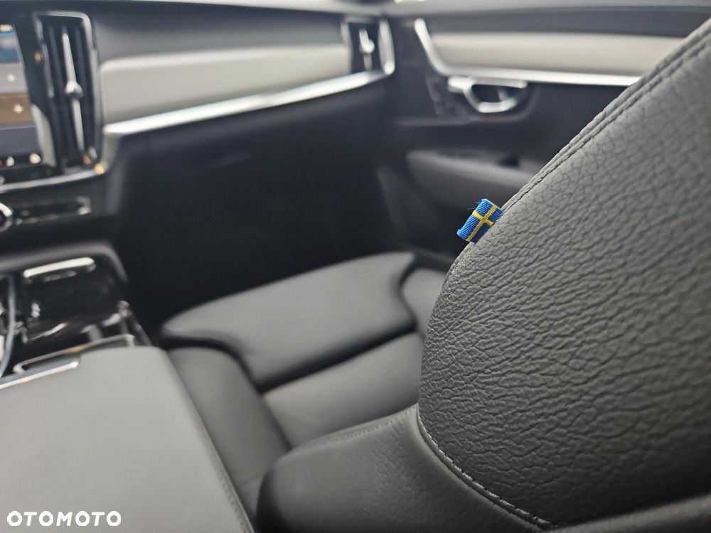Volvo S90 T8 AWD Plug-In Hybrid Ultimate Dark - 23
