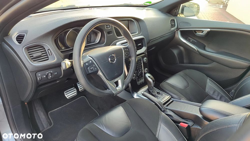 Volvo V40 D3 Momentum - 21