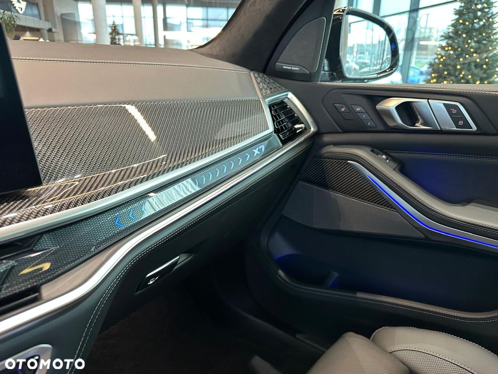 BMW X7 xDrive40d mHEV Individual Edition sport - 16