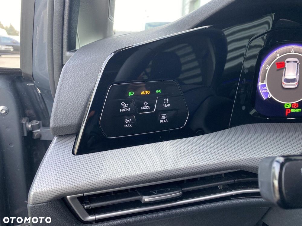 Volkswagen Golf - 40