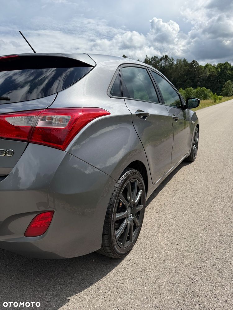 Hyundai i30 1.4 CRDi Advantage - 8