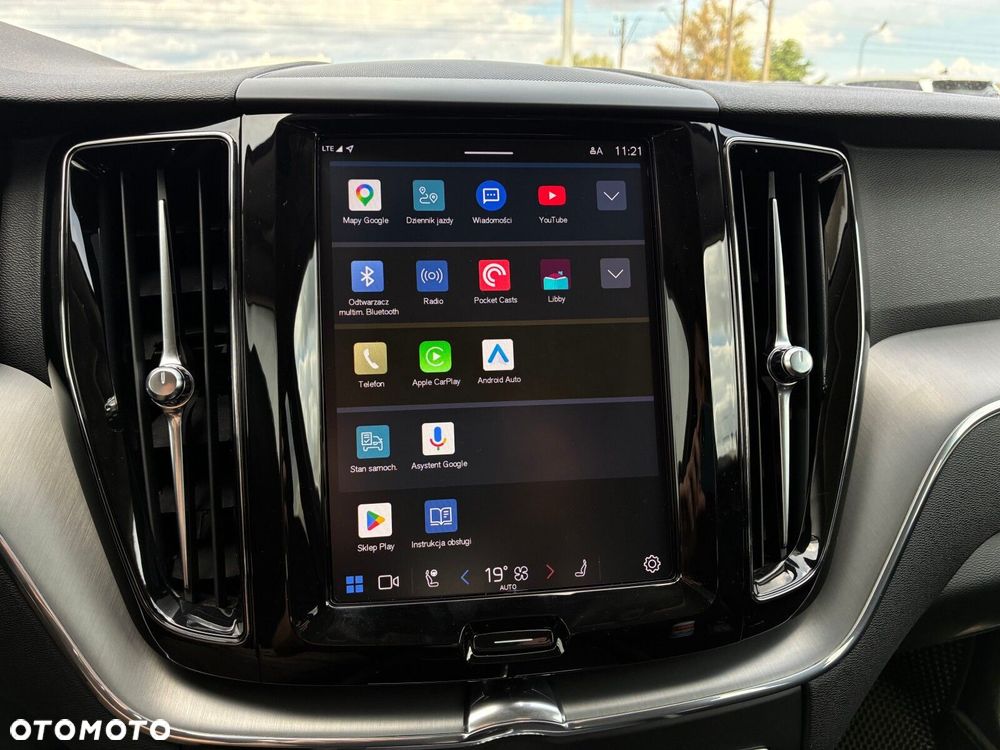 Volvo XC 60 B4 B Momentum - 19