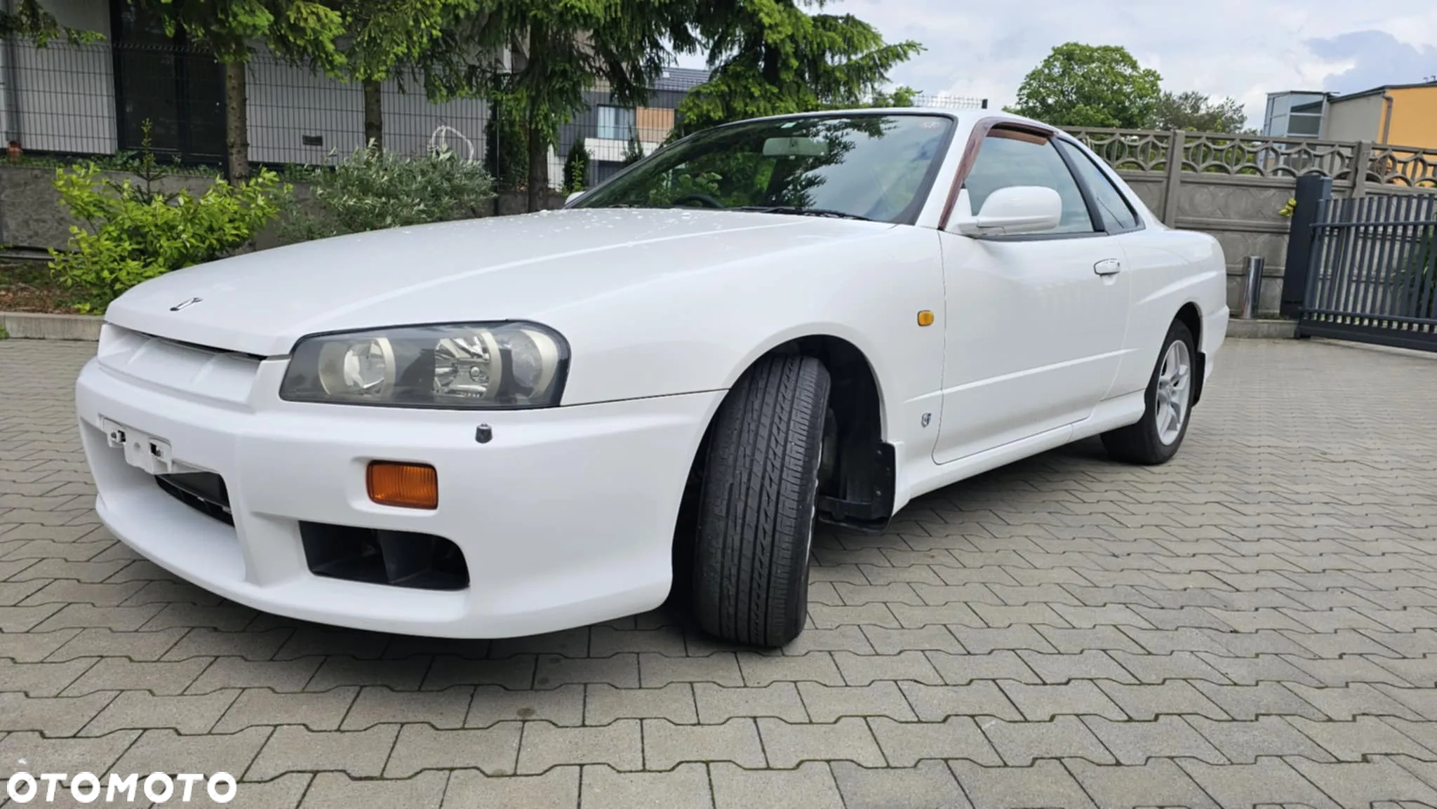 Nissan Skyline - 4