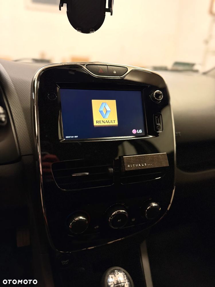 Renault Clio 1.2 16V Life - 15