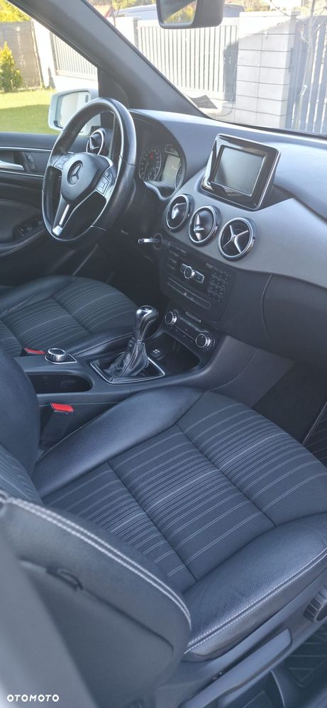 Mercedes-Benz Klasa B 180 CDI (BlueEFFICIENCY) - 16