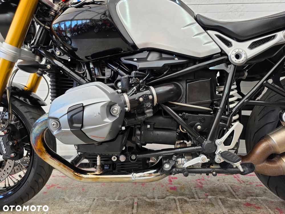 BMW R - 8