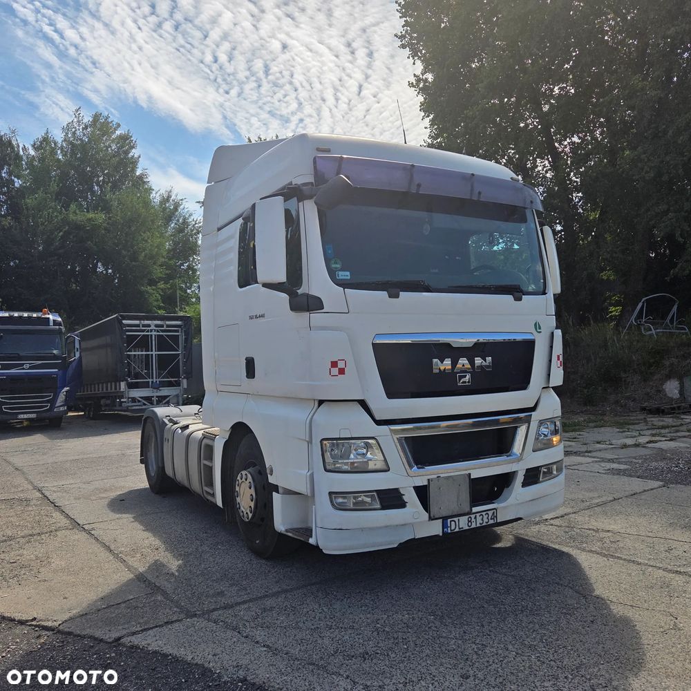 MAN 18-440 - 1