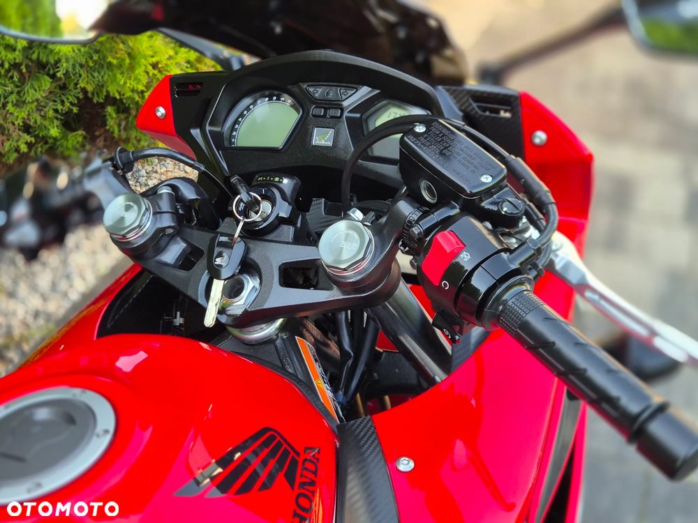 Honda CBR - 16