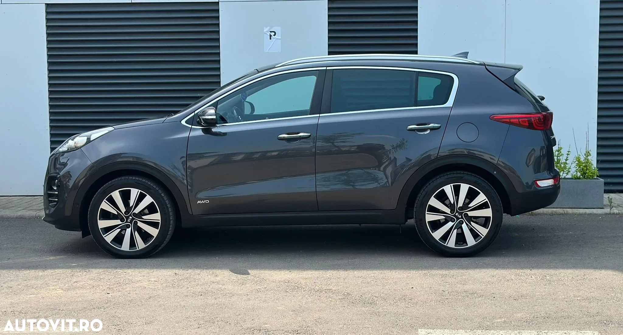 Kia Sportage 2,0 CRDI AWD Aut. Platinum - 9