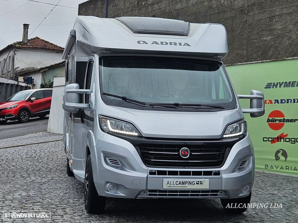 Adria Matrix M670SBC 50 YEARS 5 LUGARES DE LIVRETE CAMA CENTRAL + BASCULANTE - 6