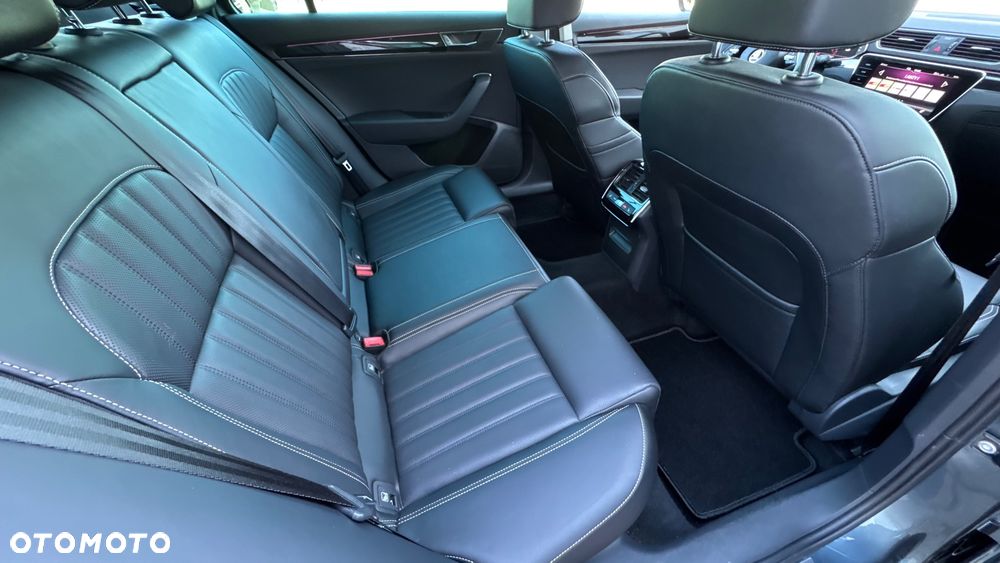 Skoda Superb 2.0 TDI SCR L&K DSG - 28
