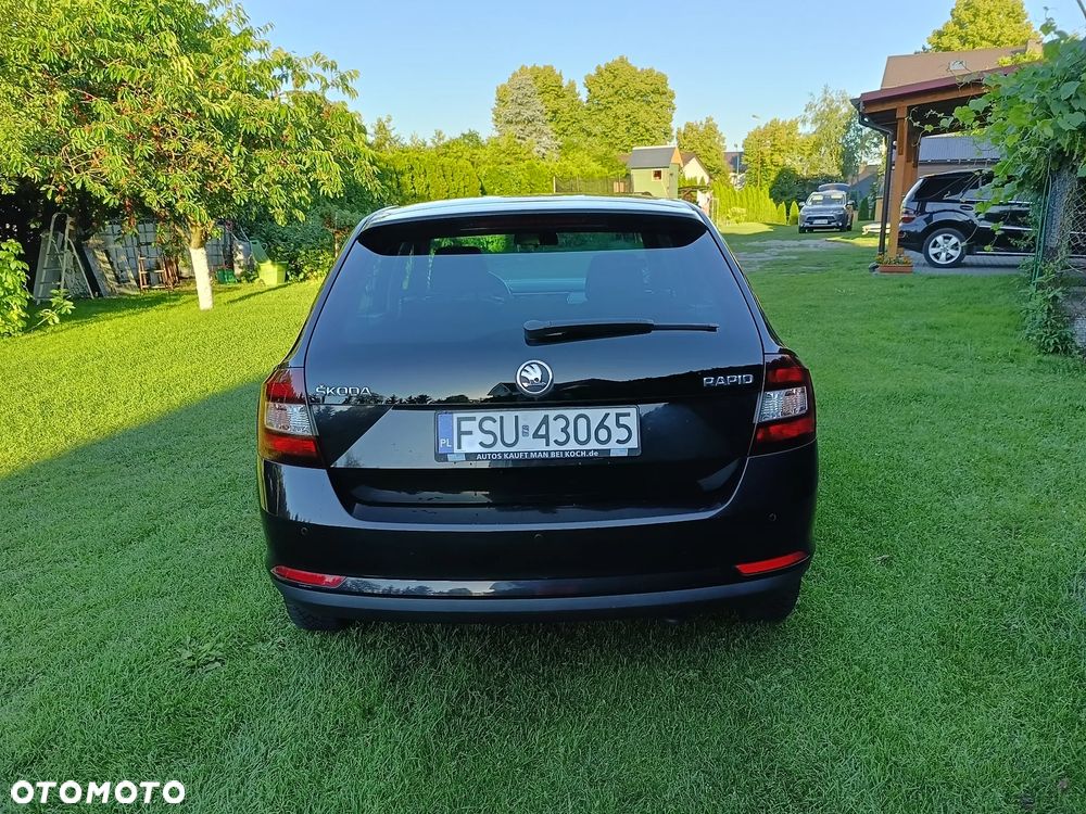 Skoda RAPID 1.6 TDI DSG Elegance - 30