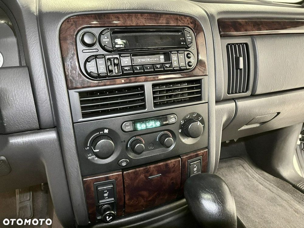 Jeep Grand Cherokee - 21