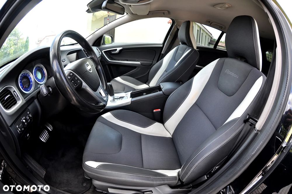 Volvo V60 D3 Geartronic RDesign - 26