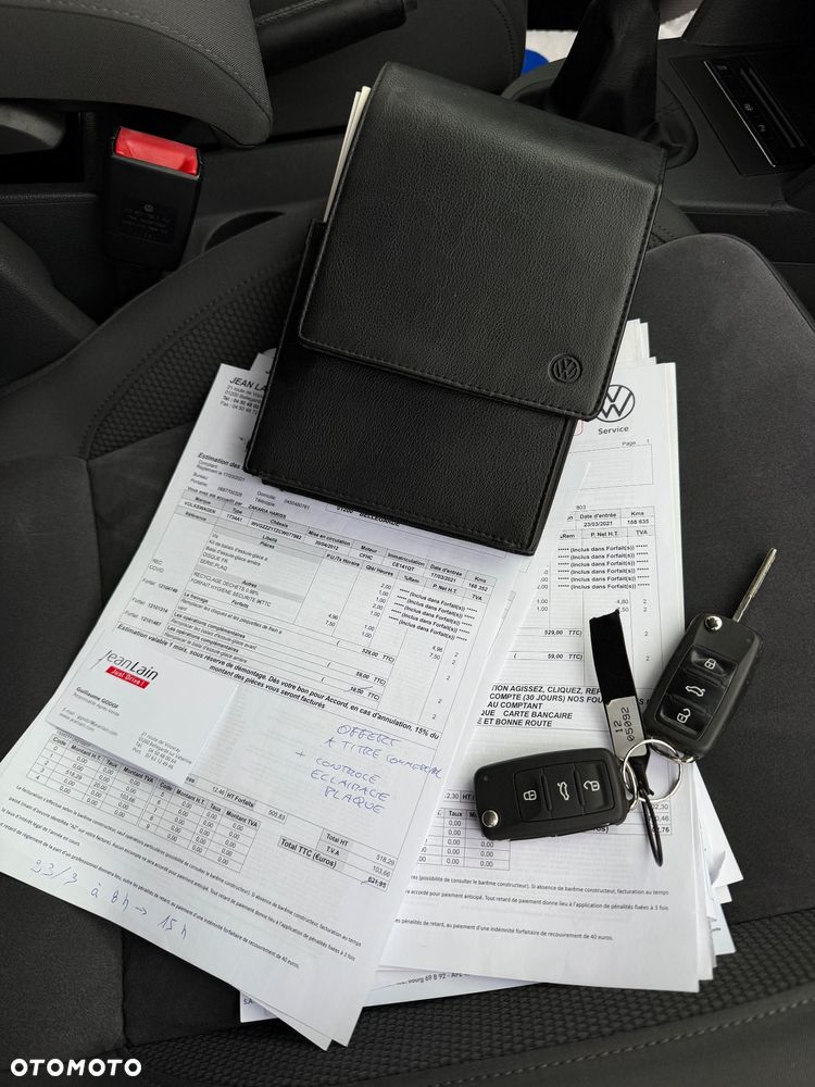 Volkswagen Touran 2.0 TDI Highline - 33