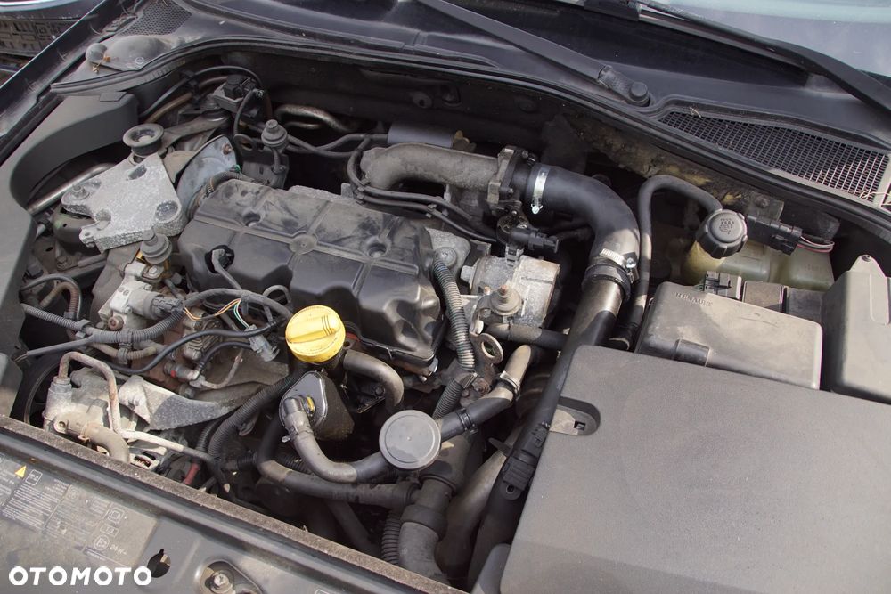 Auto na części - Renault Laguna II Lift 1.9 DCI 110 KM F9Q674 PK6068 TEB66 2005R Silnik Skrzynia Drzwi Maska Błotnik Zderzak Klapa Lampa Lusterko Klamka Szyba Deska Kokpit Sterownik Moduł Czujnik Licznik Wyświetlacz Panel Kierownica - 19