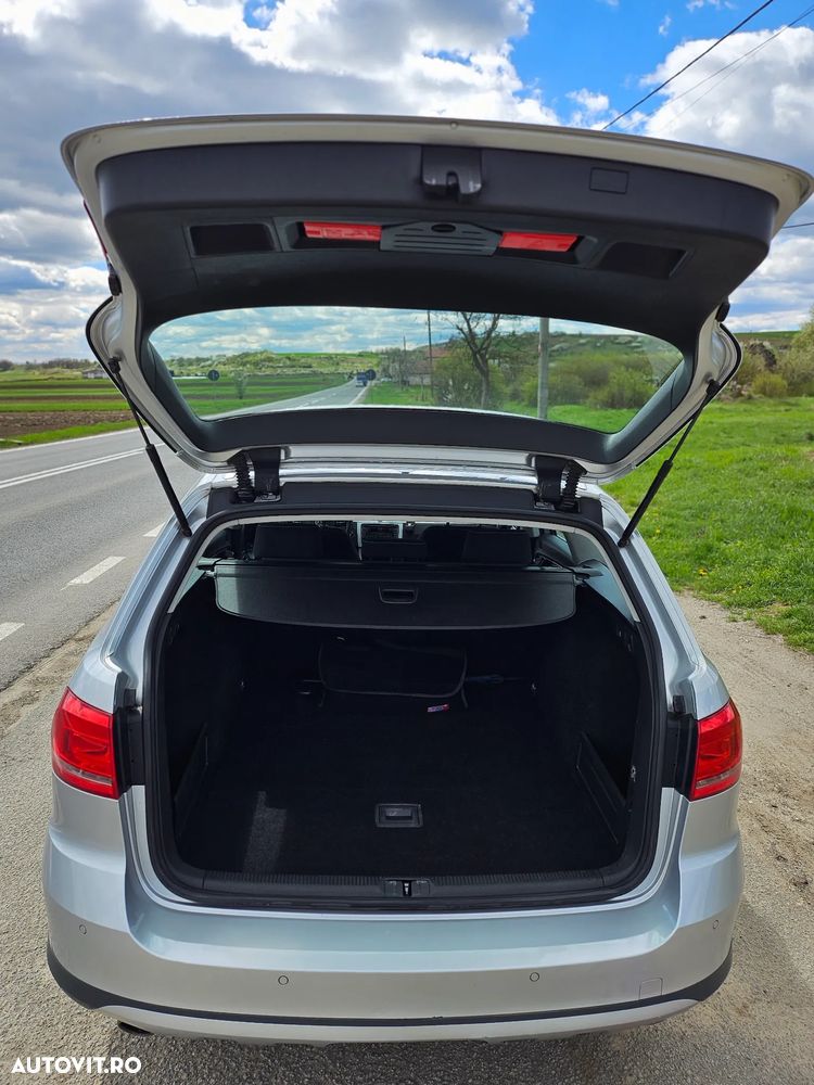 Volkswagen Passat 2.0 TDI DSG BlueMotion Technology Comfortline - 11