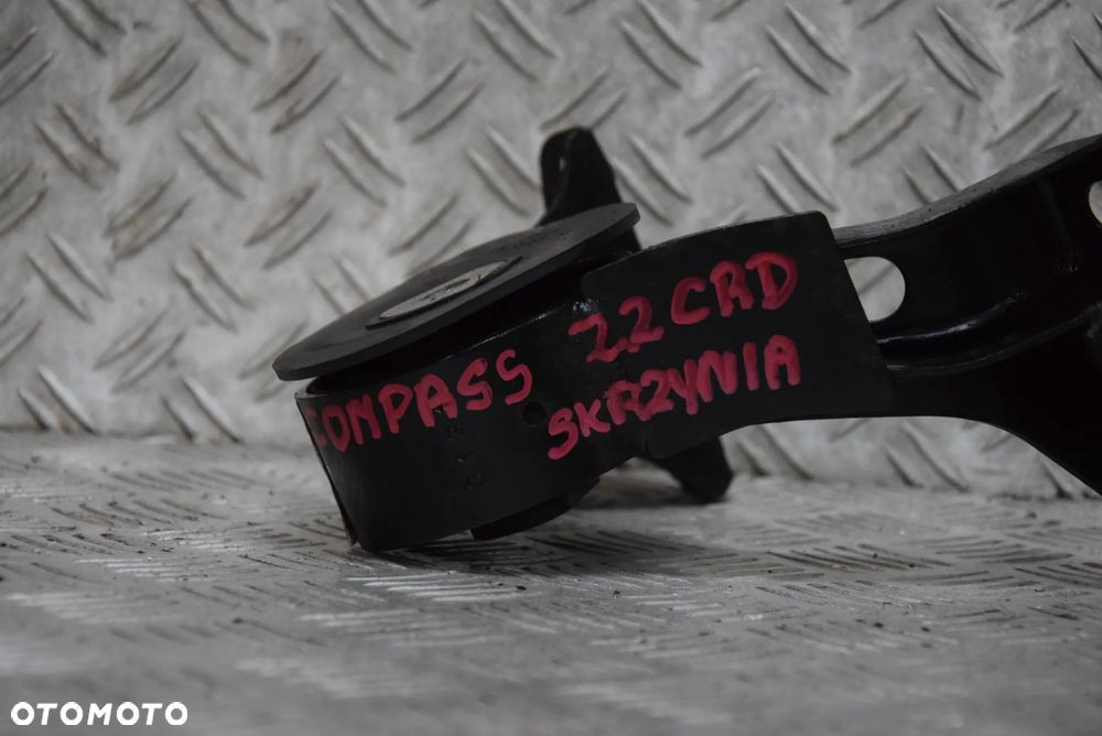 JEEP COMPASS  2.2 CRD ŁAPA SKRZYNI 2 WD - 3