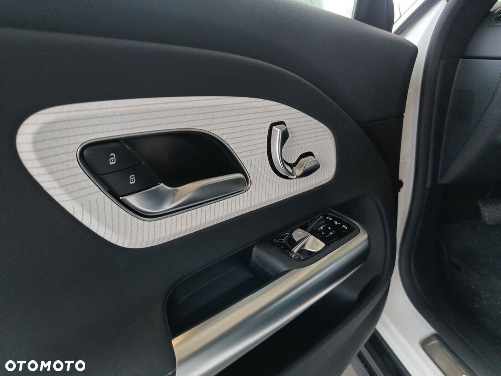 Mercedes-Benz CLA - 28