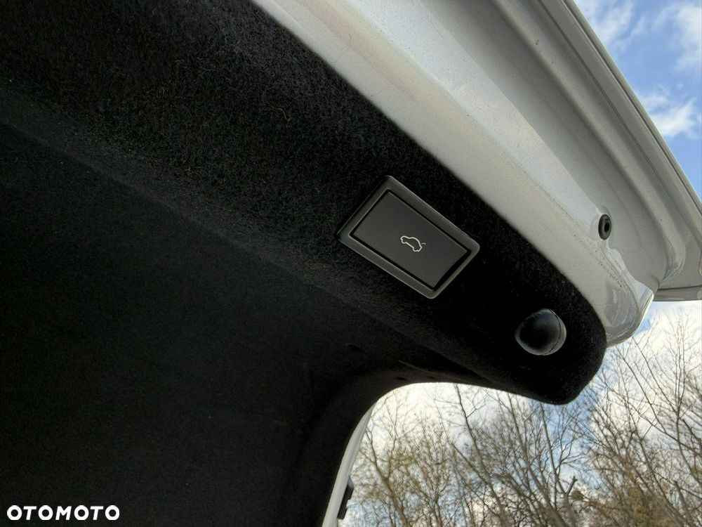 Skoda Superb 2.0 TDI 4x4 Style DSG - 29