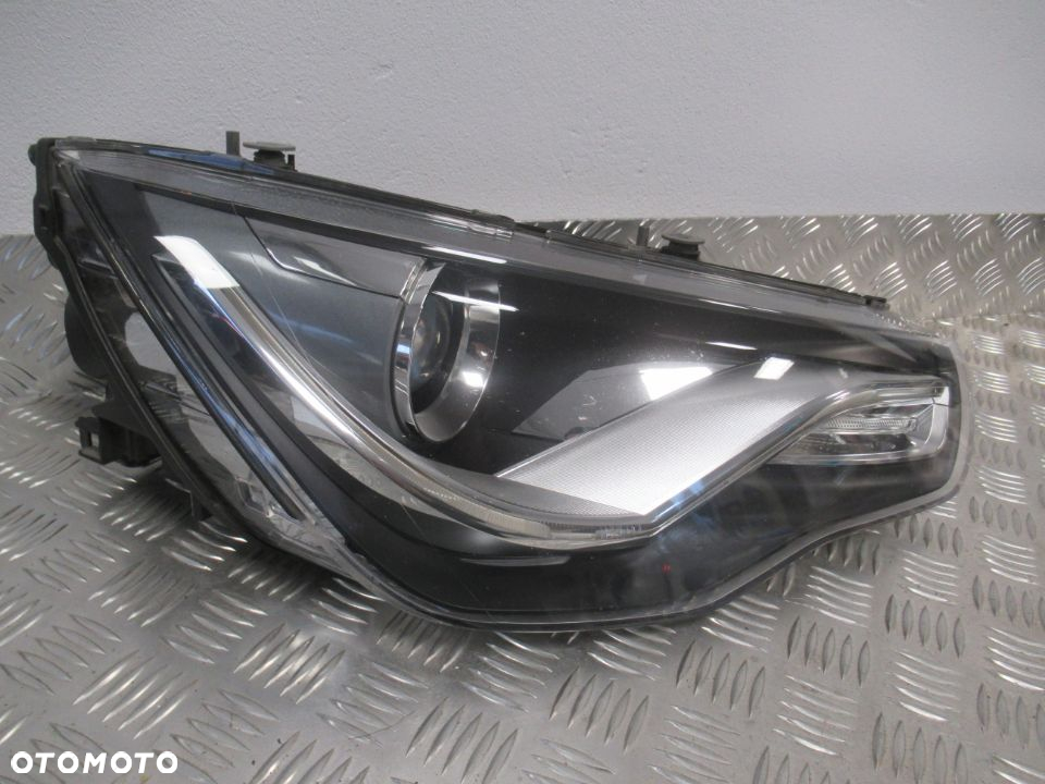 LAMPA PRZÓD PRZEDNIA PRAWA AUDI A1 XENON 2010-2014 rok - 2