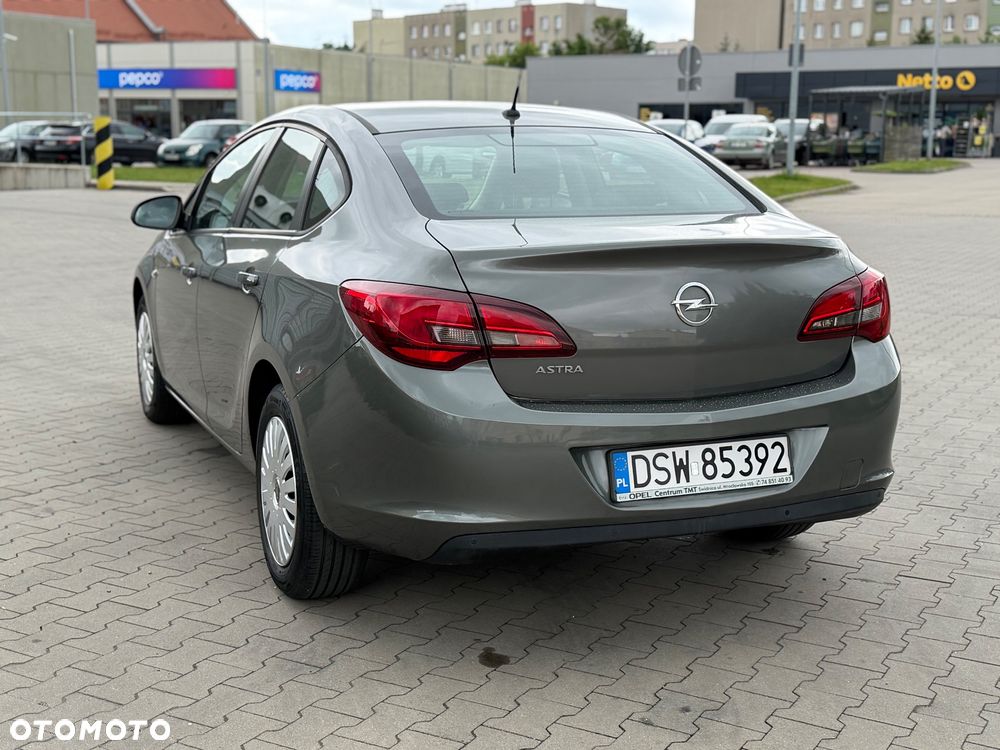 Opel Astra 1.6 Cosmo EU6 - 9
