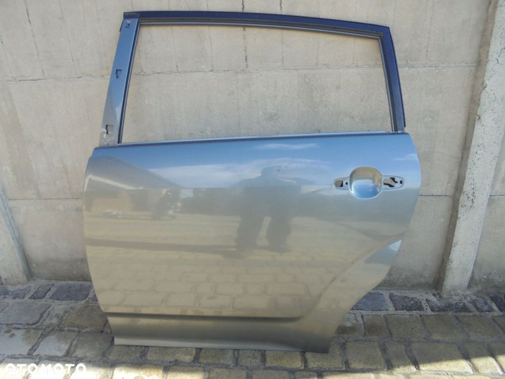 TOYOTA COROLLA VERSO LIFT - drzwi tylne lewe - 1