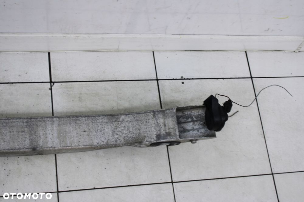 audi a4 b7 sedan 04r- belka zderzaka przód przednia - 6