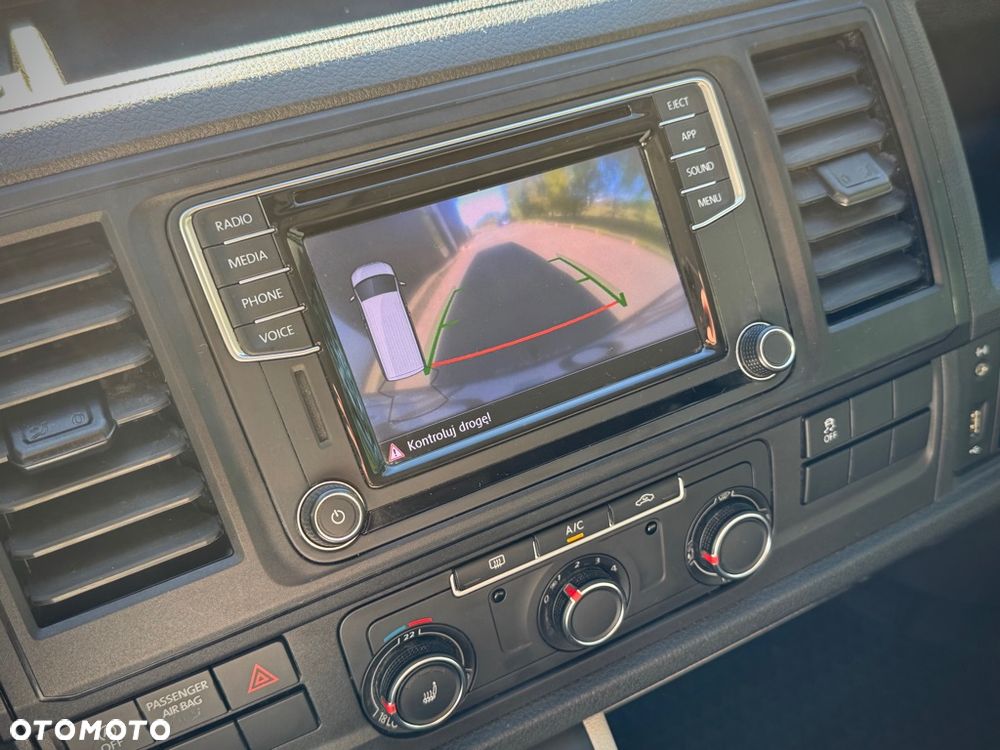 Volkswagen Transporter - 22