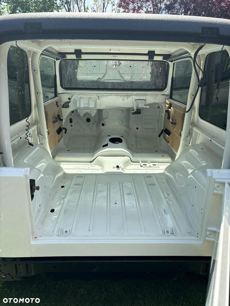 Jeep Wrangler 4.0 Sahara - 30