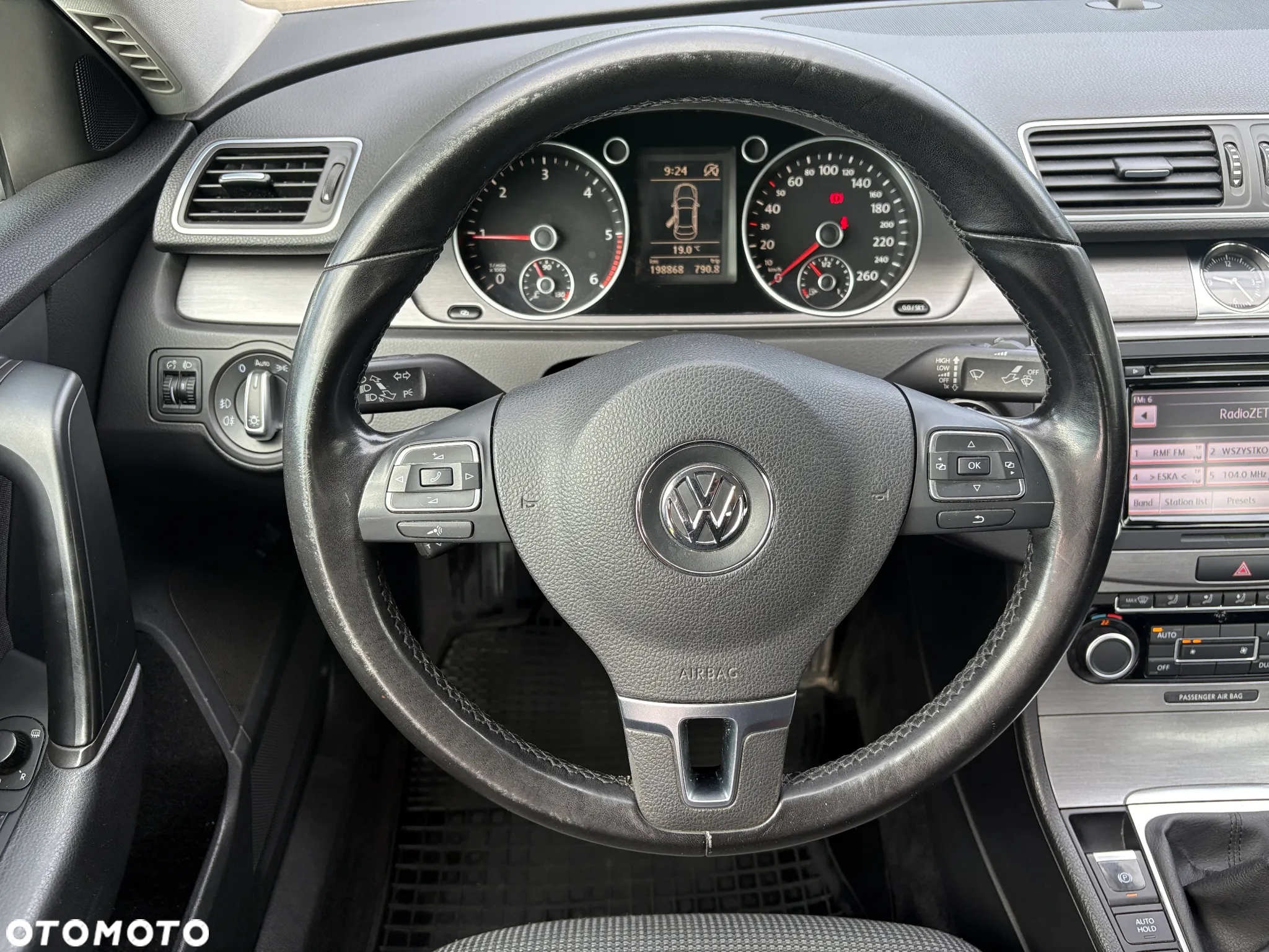 Volkswagen Passat 2.0 TDI DPF Comfortline - 12