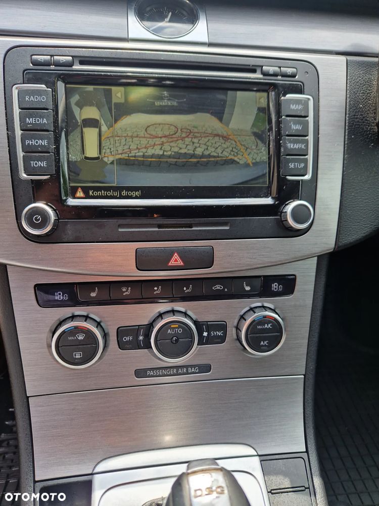 Volkswagen Passat 2.0 TDI Comfortline DSG - 11