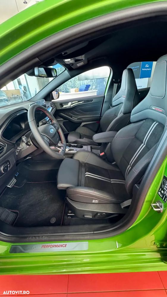 Ford Focus 2.3 Ecoboost 7DCT ST X - 13