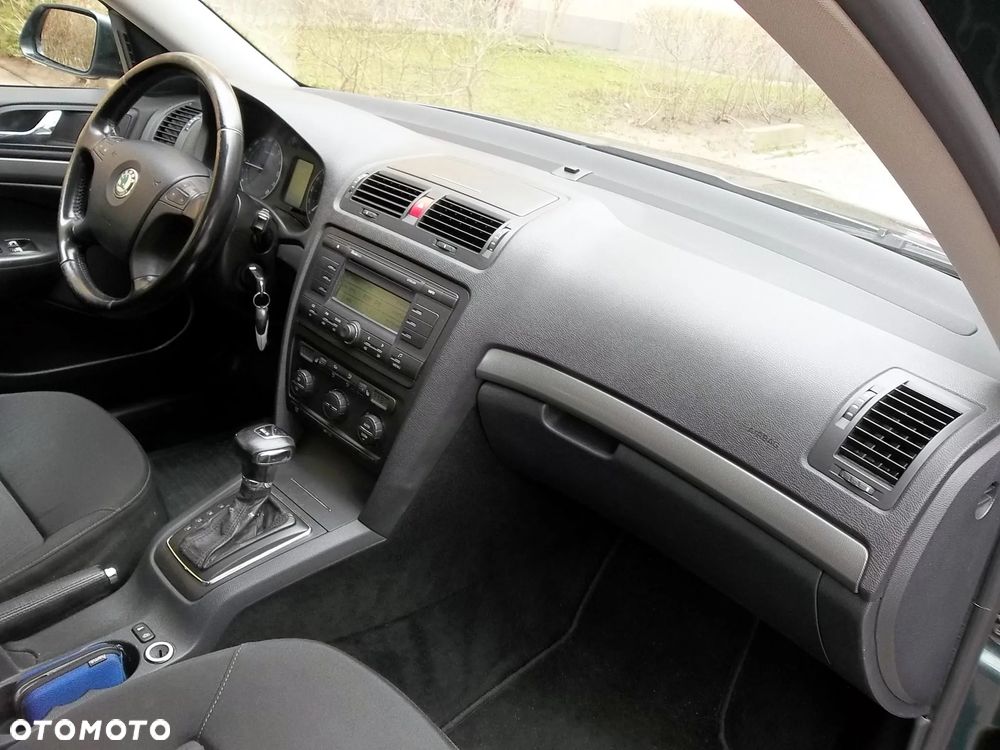Skoda Octavia 1.9 TDI DSG Elegance - 6