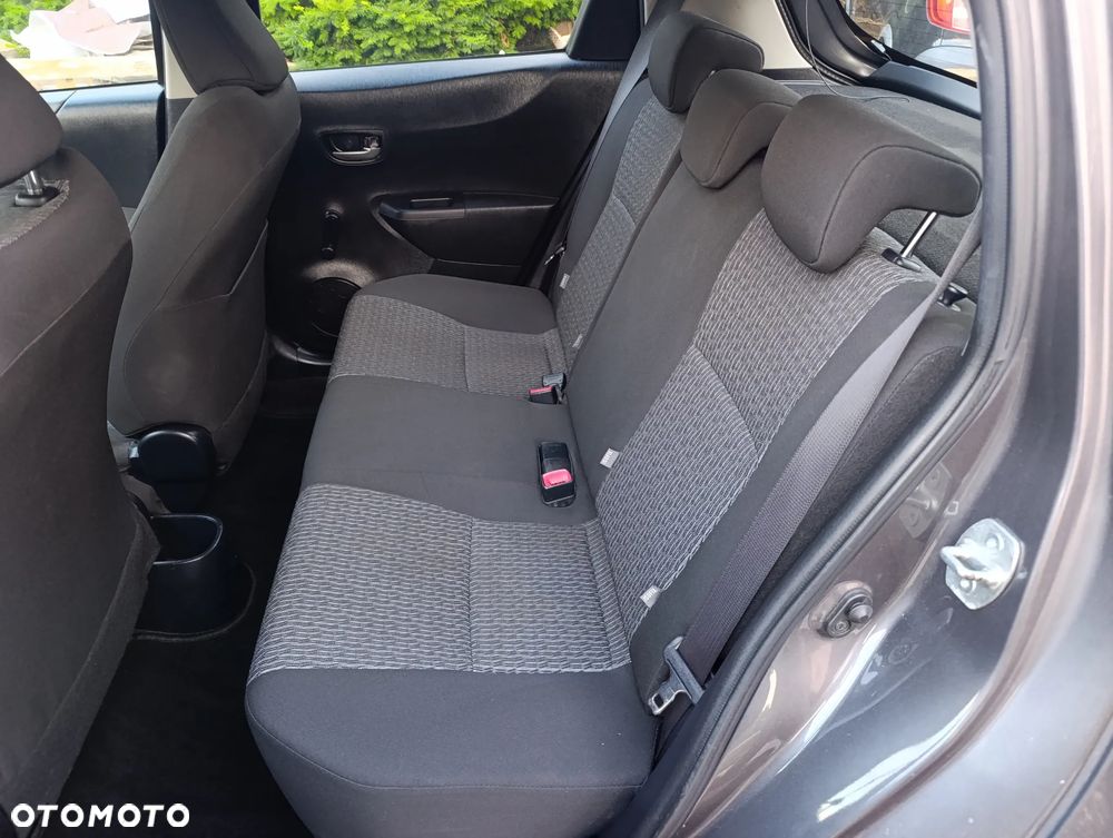 Toyota Yaris 1.33 Dynamic - 12