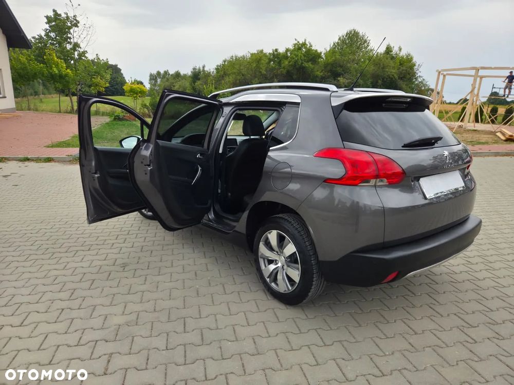 Peugeot 2008 1.6 e-HDi Allure S&S - 20
