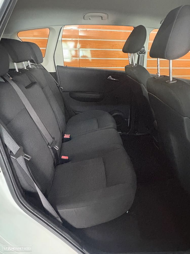Mercedes-Benz A 160 Avantgarde BlueEfficiency - 15