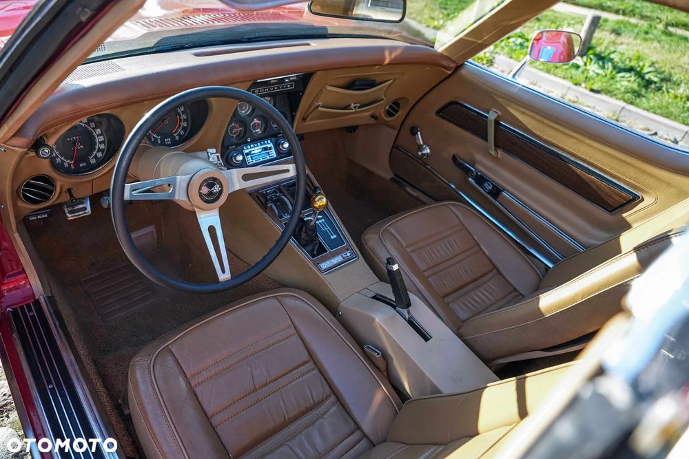 Chevrolet Corvette - 29