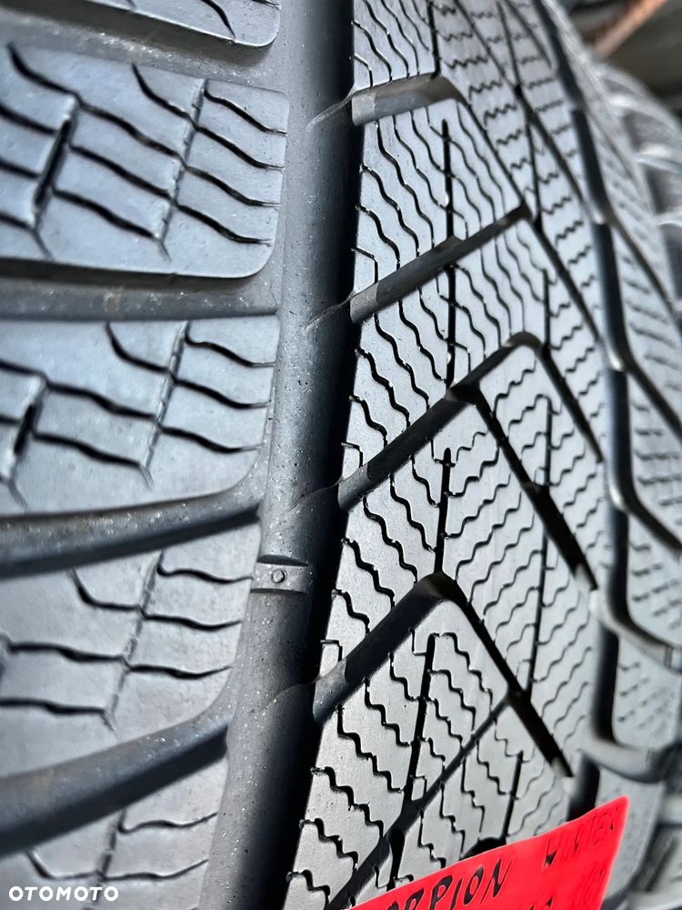 Pirelli Scorpion Winter 275 45 20 110 V RSC *-BMW 2szt. - 3