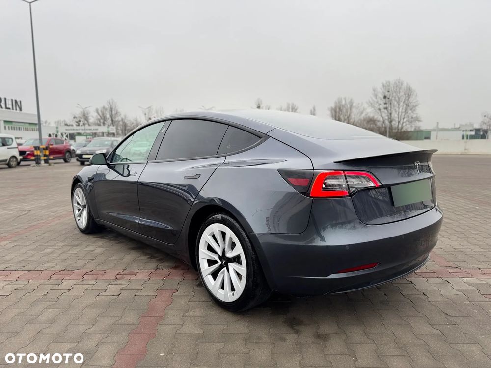 Tesla Model 3 RWD - 7