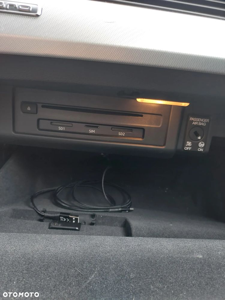 Audi A4 Avant 40 TDI S tronic quattro design - 30