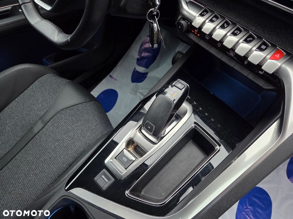 Peugeot 3008 BlueHDi 120 Stop & Start EAT6 Allure - 28