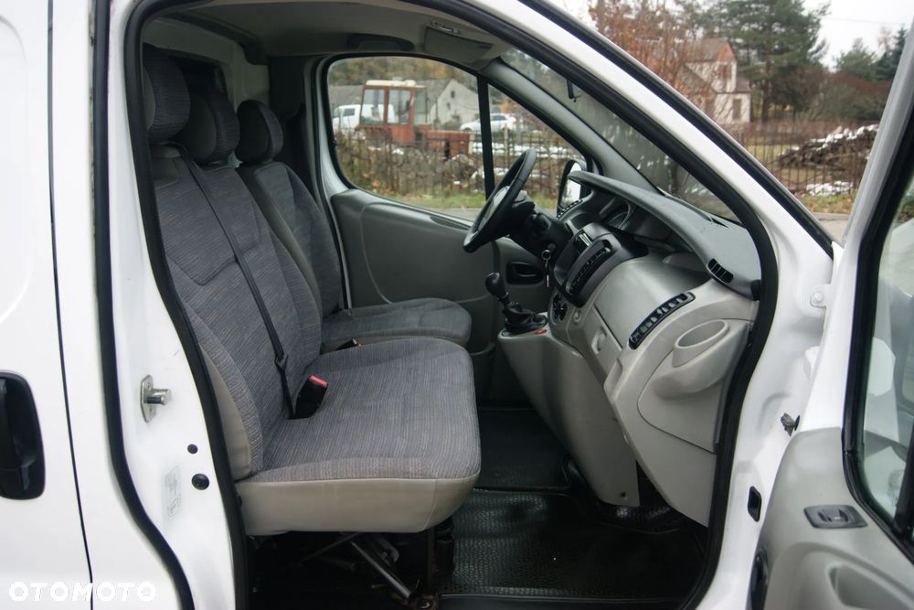 Renault TRAFIC - 23