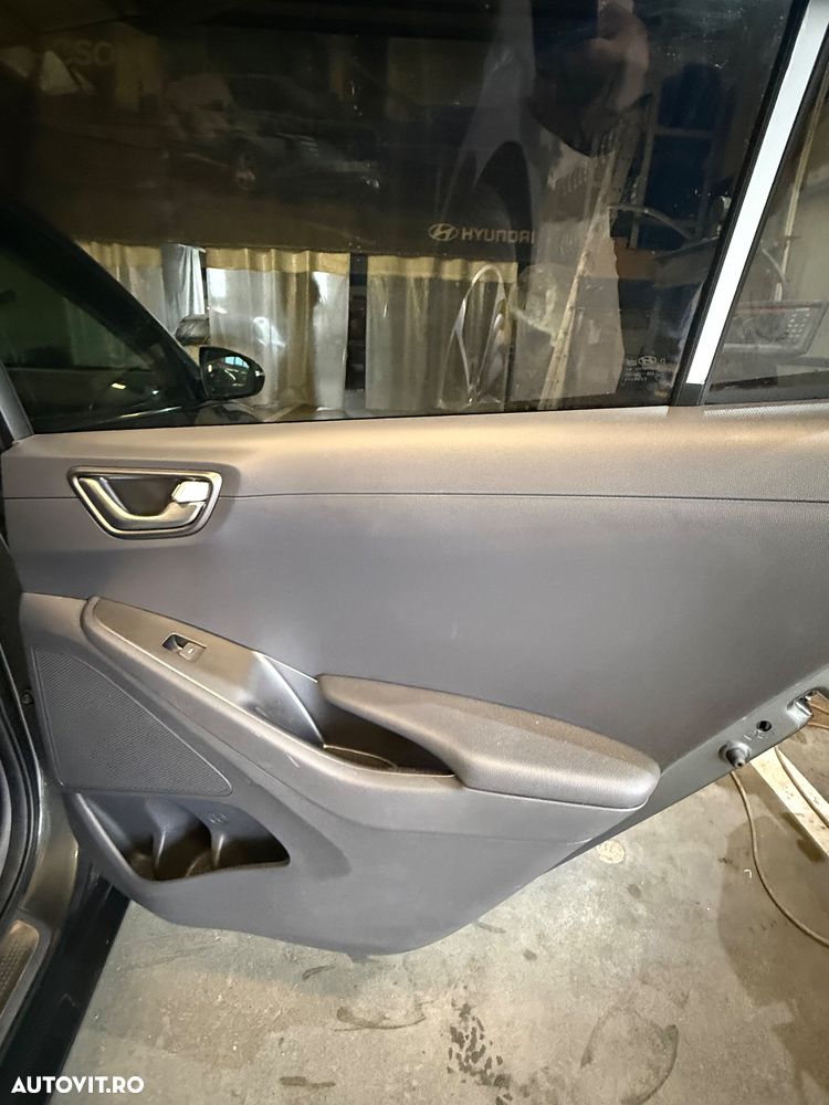 Hyundai IONIQ 1.6 141CP Exclusive - 7