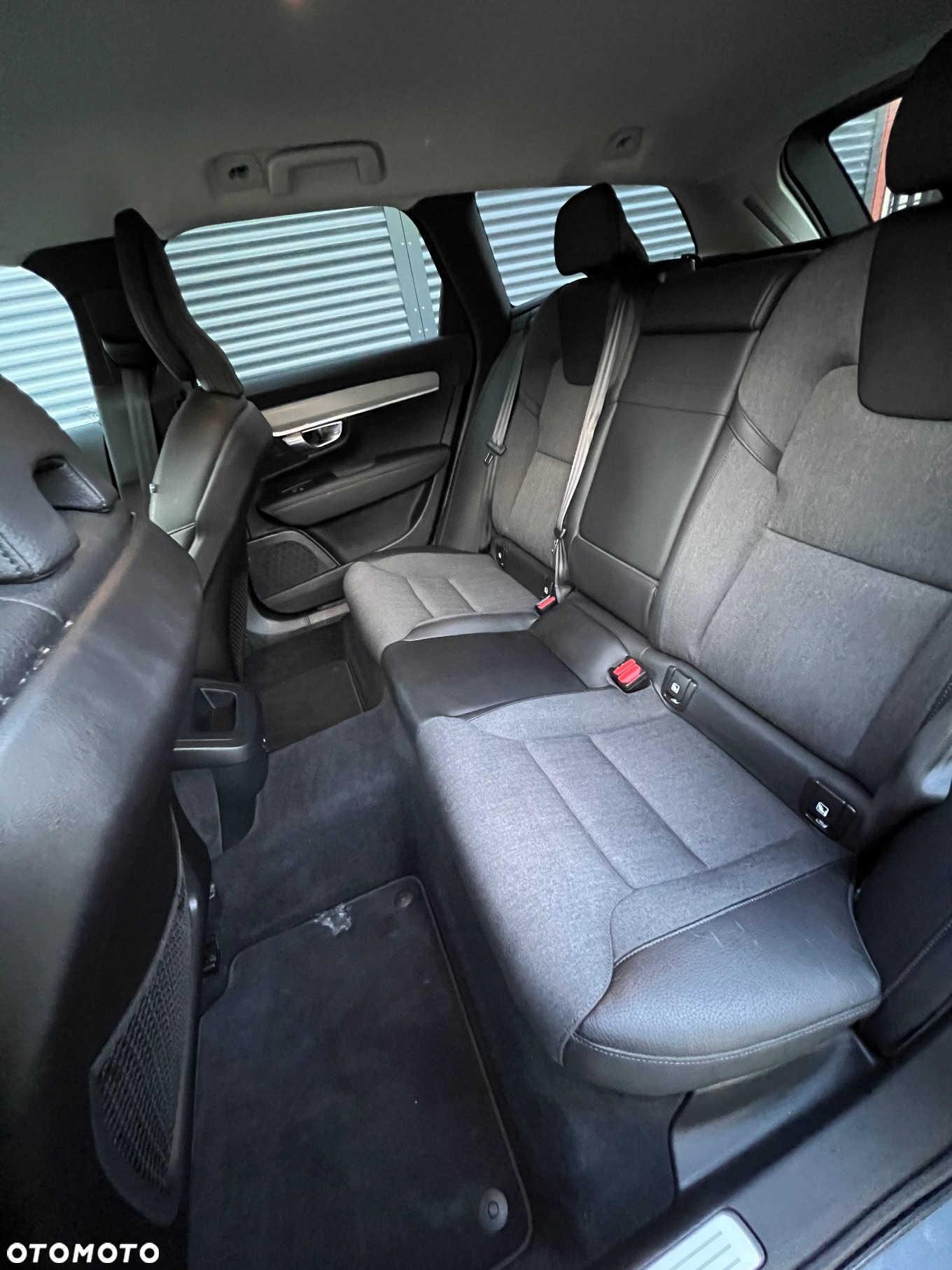 Volvo V90 D3 Momentum Pro - 9