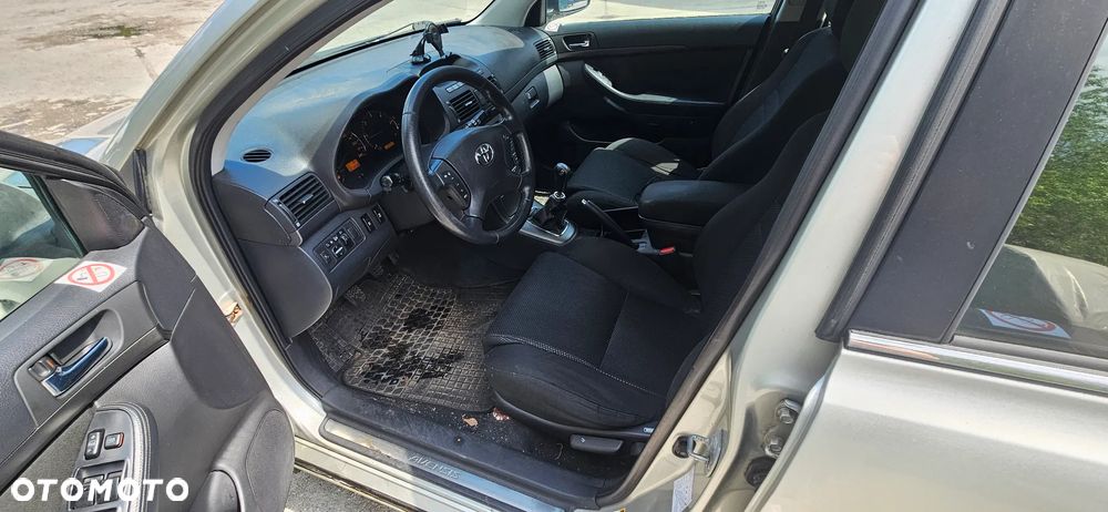 Toyota Avensis 2.0 D-4D Sol - 9