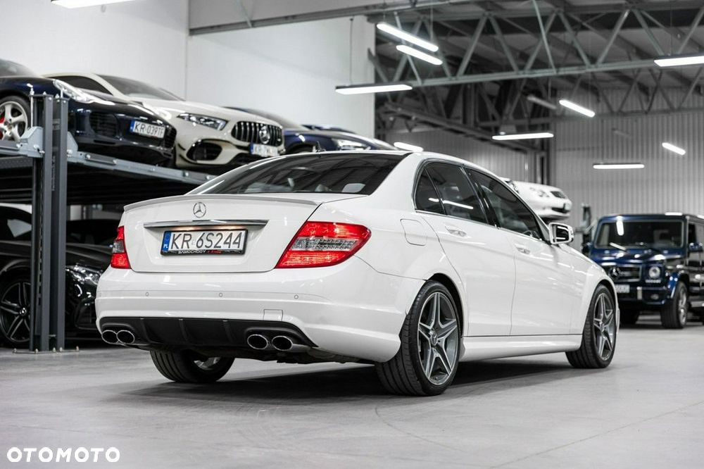 Mercedes-Benz Klasa C 63 AMG AMG SPEEDSHIFT MCT - 13