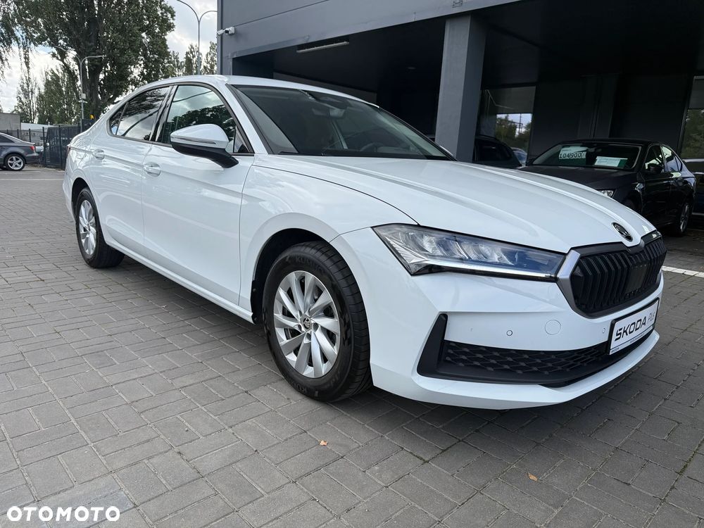Skoda Superb 2.0 TDI SCR Essence DSG - 5