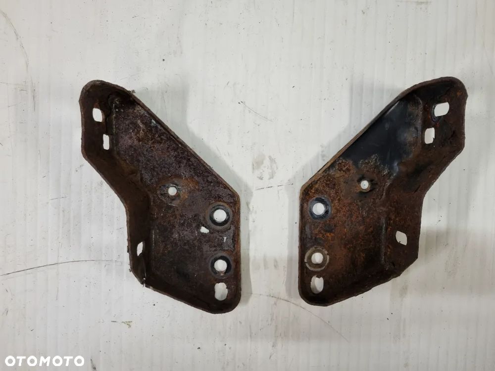 WSPORNIK MOCOWANIE ZDERZAKA PRZÓD IVECO DAILY IV 3.0 06-13r.