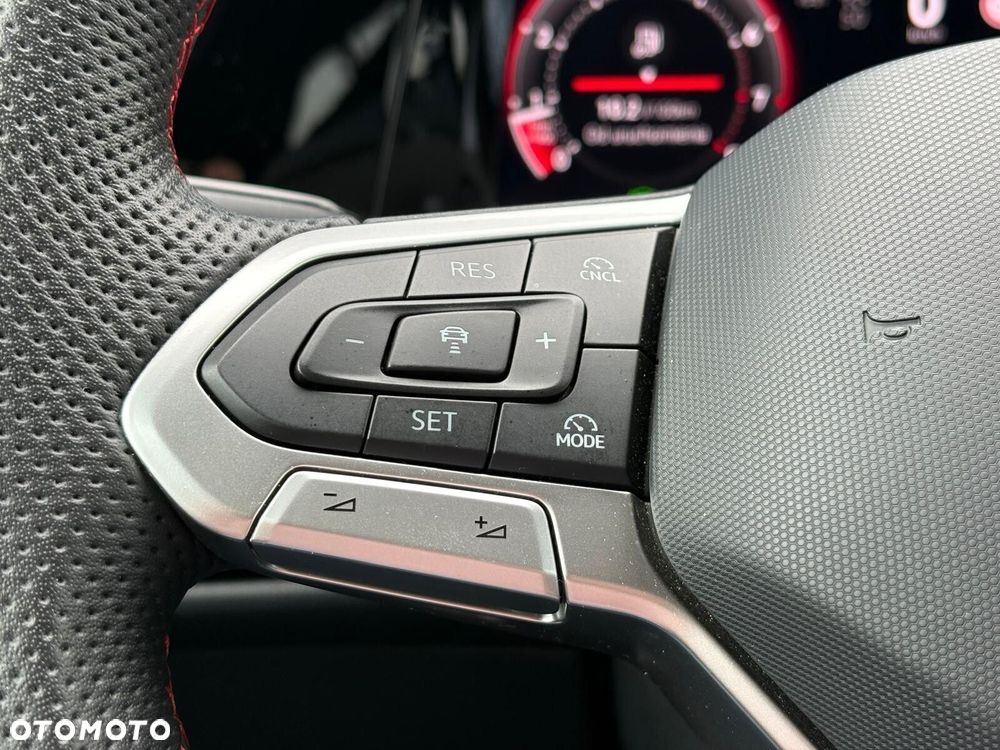 Volkswagen Golf - 16